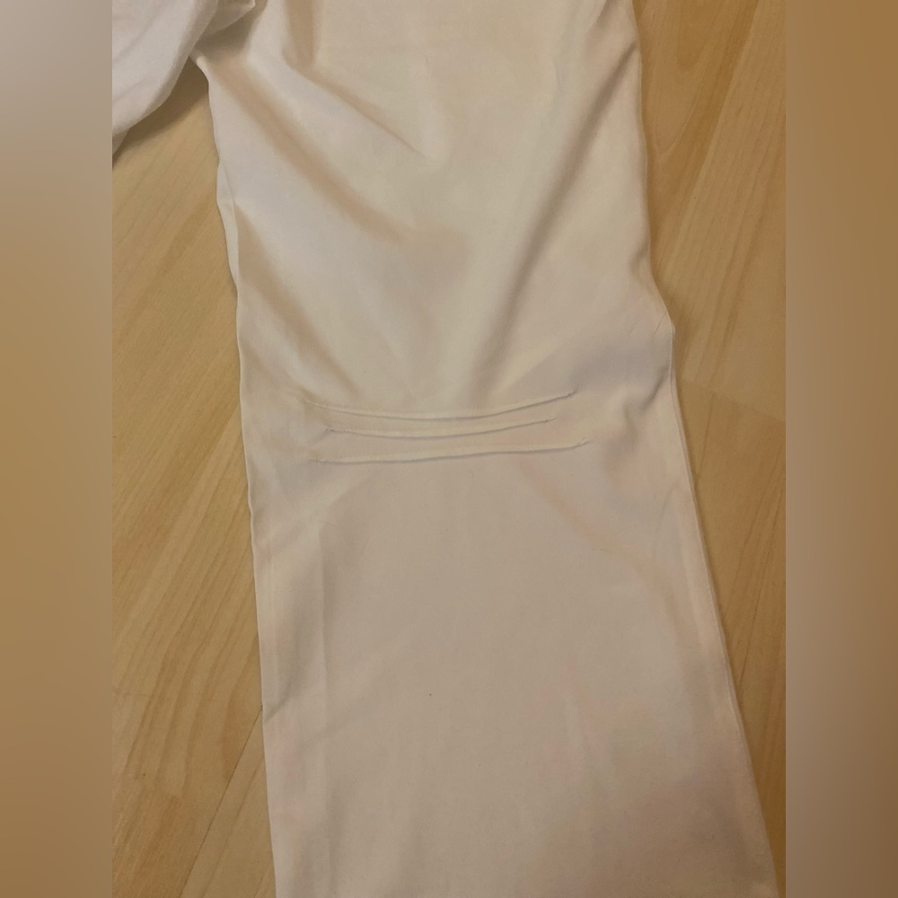 White pants - Picture 9 of 16